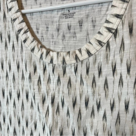 Banana Republic Malibu tee printed design sleeveless tank women’s size small - Picture 4 of 10